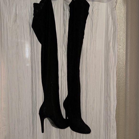 Lace thigh high boots - Picture 1 of 4
